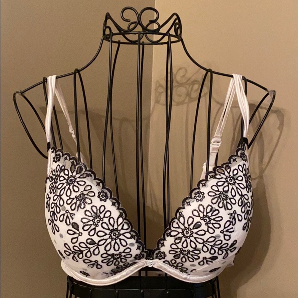 Victoria Secret Bra Size 34D